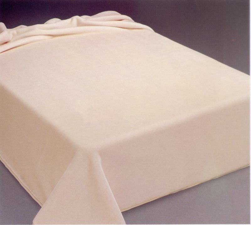 001 160x220 01 ivoire svetlo krémová deka