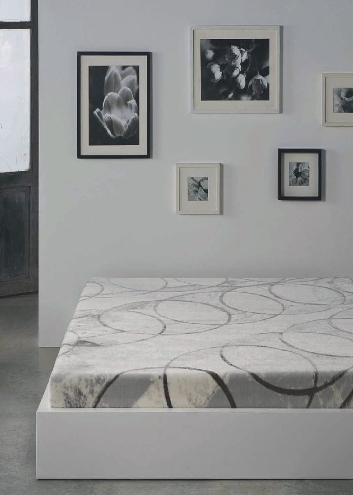 9357 diagonal 220x240 91 grey šedá deka