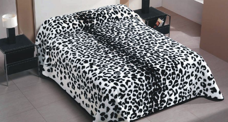 5077 220x240 19 black čierna deka