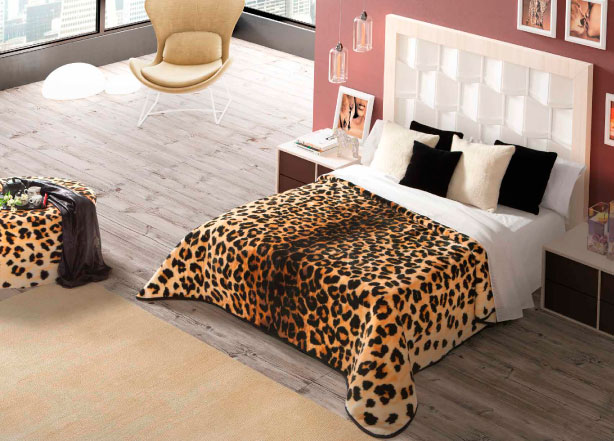 5077 220x240 7 reddish hnedočierna deka deka