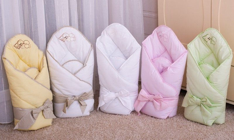 Zavinovačka šnúrky 80x80 výstuž kokos výšivka béžová perinka