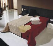 5312 220x240 23 garnet bordová