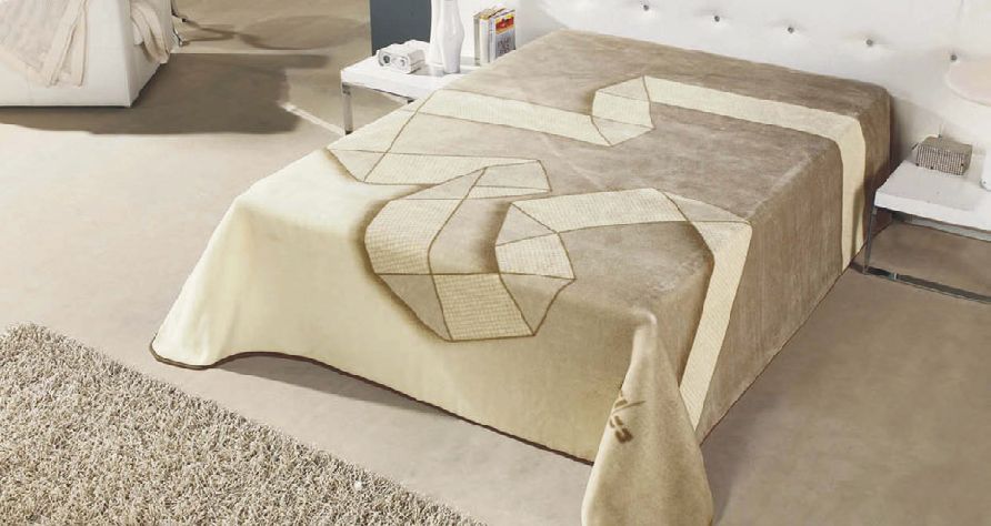 5311 220x240 05 vison tmavo béžová deka