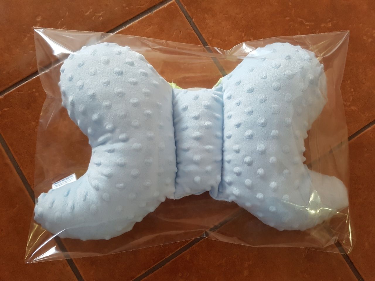 Vankúš K motýlik na polohovanie dieťatka