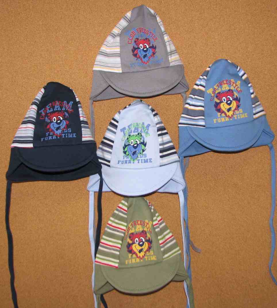 Čiapka 260 42-44 viazanie mix farieb jednofarebné s výšivkou