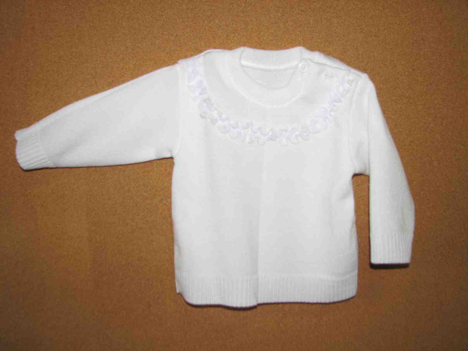 Svetrík 68 white biela pletený